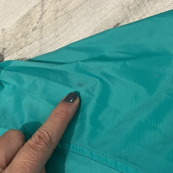 The North Face Light Weight Rain Jacket Size Large - Picture 4 of 10